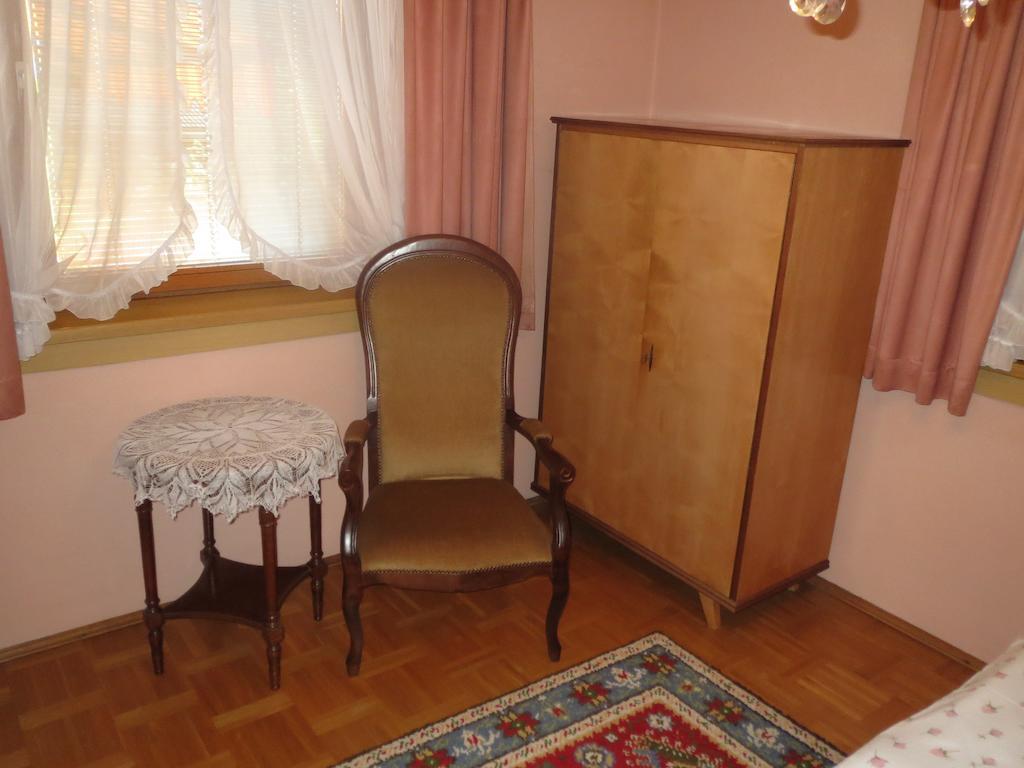 Bungalow Moewe Pörtschach am Wörthersee Værelse billede